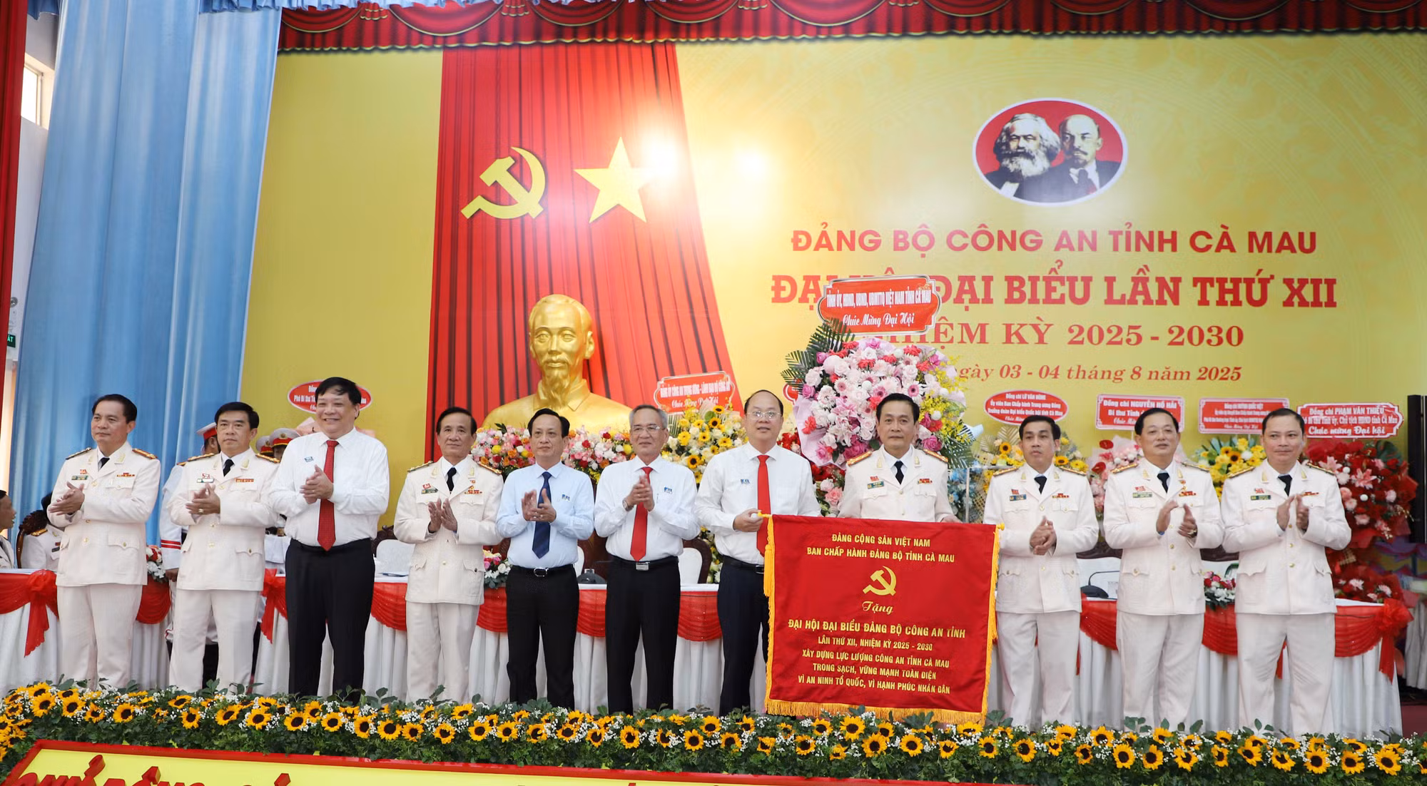 Thứ trưởng Phạm Thế Tùng dự Đại hội Đảng bộ Công an tỉnh Cà Mau -0