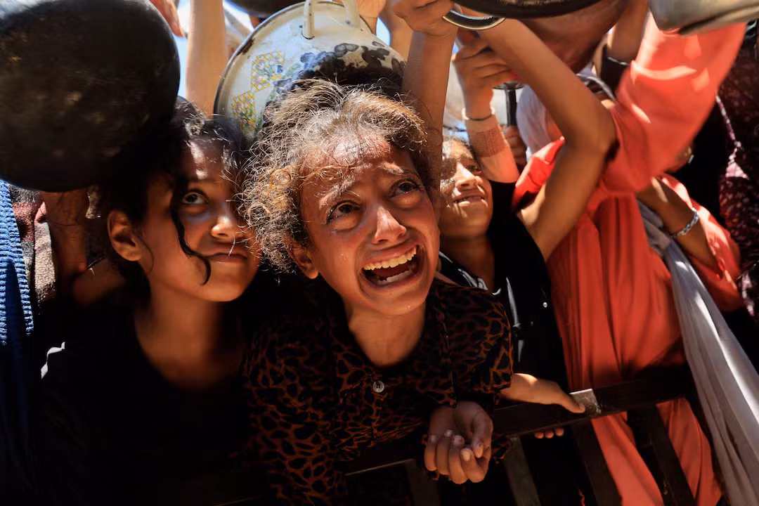 Thêm nhiều người chết vì không kích và đói ở Gaza -0