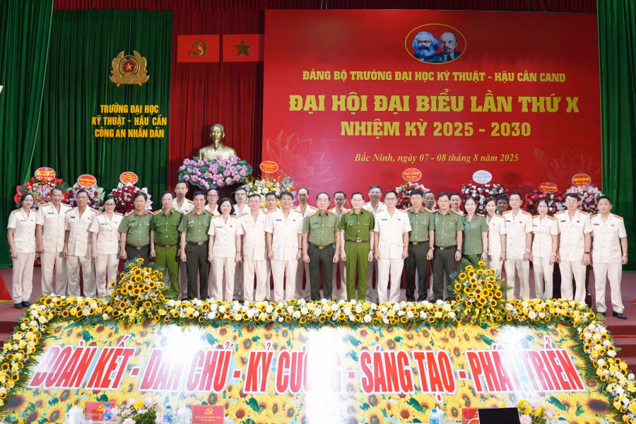 Xây dựng Đại học Kỹ thuật-Hậu cần CAND thành trung tâm nghiên cứu khoa học uy tín, trường đạt chuẩn quốc gia -0