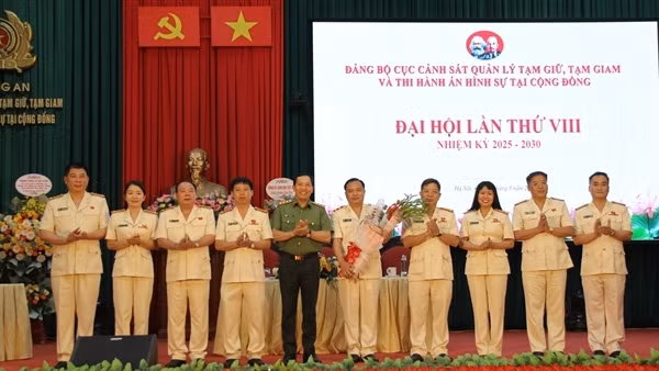 Ứng dụng công nghệ thông tin vào quản lý tạm giữ, tạm giam và thi hành án hình sự tại cộng đồng