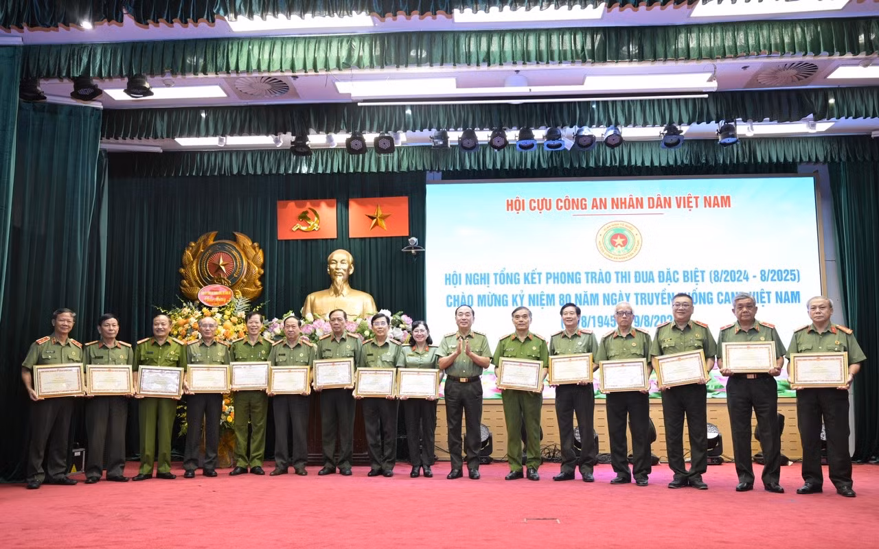 Tôn vinh 114 tập thể, cá nhân hội viên Cựu CAND điển hình tiên tiến trong phong trào thi đua đặc biệt -0
