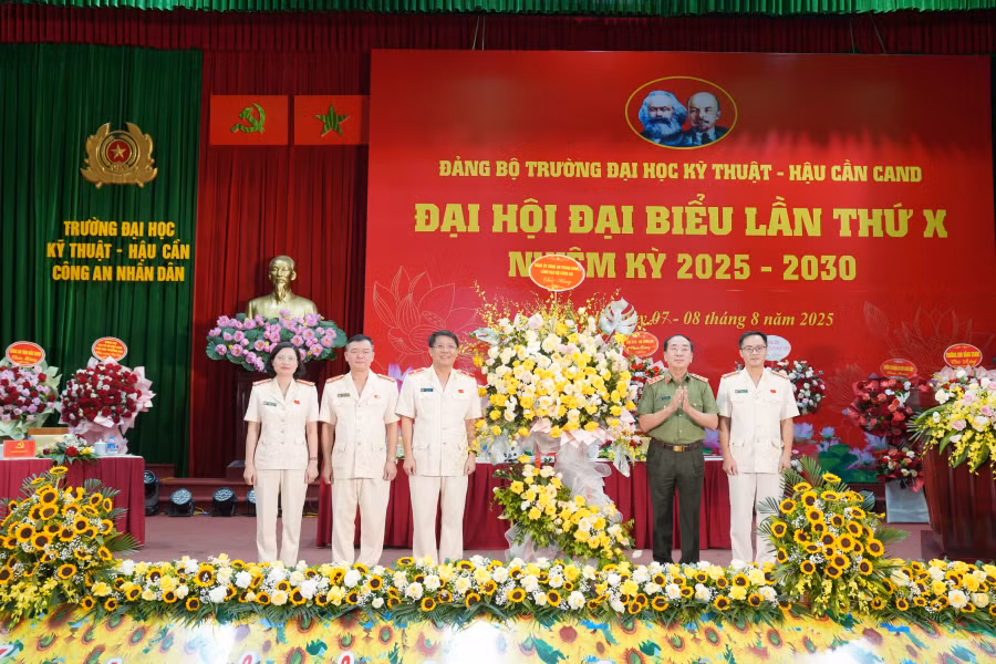 Xây dựng Đại học Kỹ thuật-Hậu cần CAND thành trung tâm nghiên cứu khoa học uy tín, trường đạt chuẩn quốc gia -0