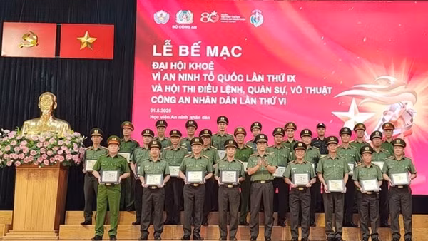 Bế mạc Đại hội khỏe “Vì an ninh Tổ quốc” lần thứ IX và Hội thi Điều lệnh, quân sự, võ thuật CAND lần thứ VI