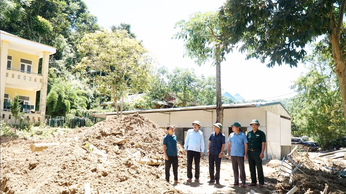 Ngành giáo dục Nghệ An chạy đua sau lũ để kịp khai giảng năm học mới -1