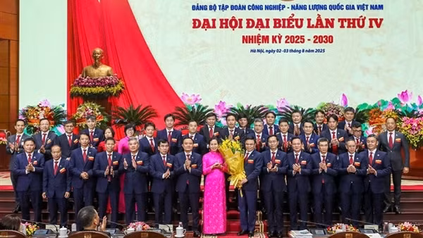 Đại hội Đảng bộ Tập đoàn Công nghiệp - Năng lượng Quốc gia Việt Nam nhiệm kỳ 2025 - 2030 thành công tốt đẹp