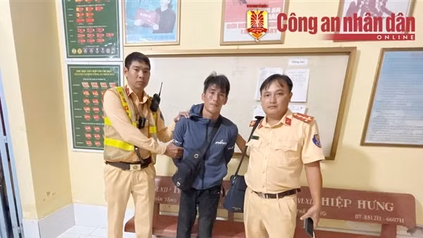 Bắt đối tượng giết người, cướp tài sản bỏ trốn từ Gia Lai về Cần Thơ