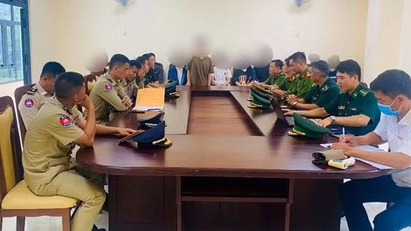Lâm Đồng tiếp nhận 11 người bị lừa sang Campuchia với thủ đoạn "việc nhẹ, lương cao"