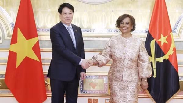 Chủ tịch nước Lương Cường hội kiến Chủ tịch Quốc hội Angola