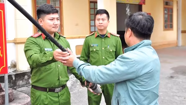 Trưởng Công an xã biên giới được tôn vinh điển hình tiên tiến toàn lực lượng CAND