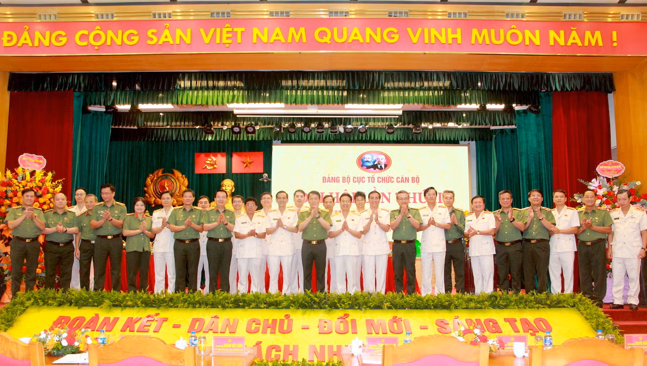 Đổi mới mạnh mẽ công tác cán bộ, thúc đẩy hoàn thành xuất sắc nhiệm vụ trong toàn lực lượng CAND -0