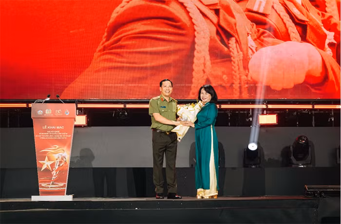 Ngân hàng BIDV đồng hành cùng Đại hội Khỏe “Vì an ninh Tổ quốc” lần thứ IX và Hội thi Điều lệnh, Quân sự, Võ thuật CAND lần thứ VI -0