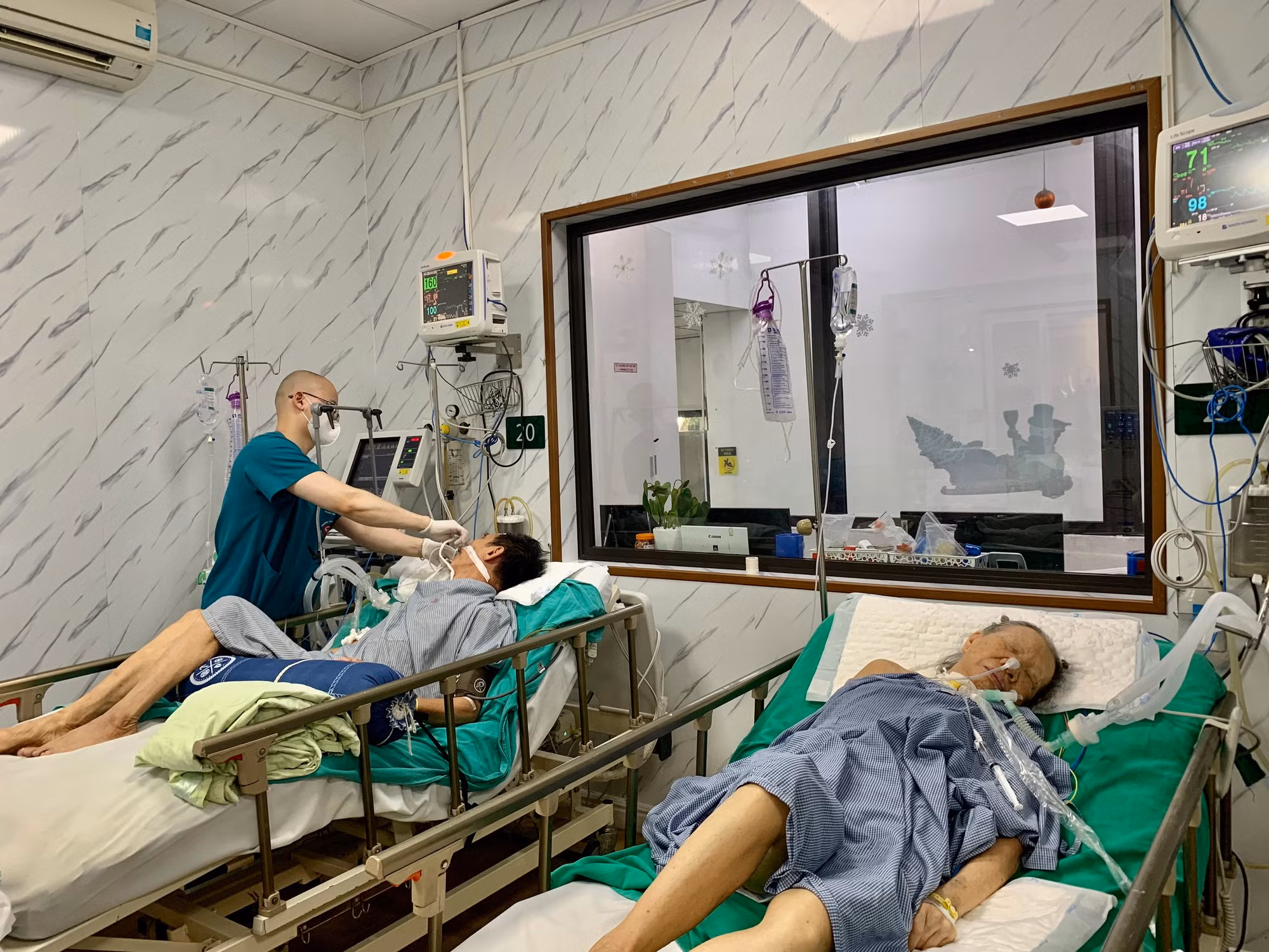 Bệnh viện Bạch Mai bác tin đồn 