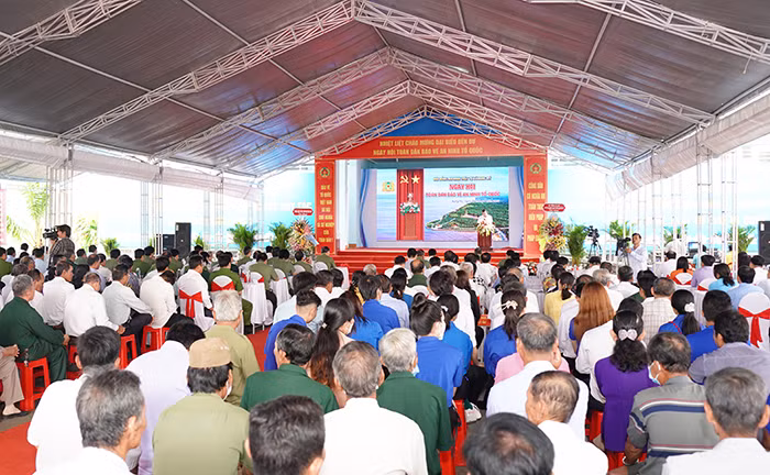 Tiếp nối chặng đường xây dựng “điểm tựa lòng dân” nơi cực Nam Tổ quốc -0