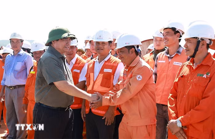 Thủ tướng: Đến ngày 19/8 phải hoàn thành dự án đường dây 500kv Lào Cai-Vĩnh Yên -0