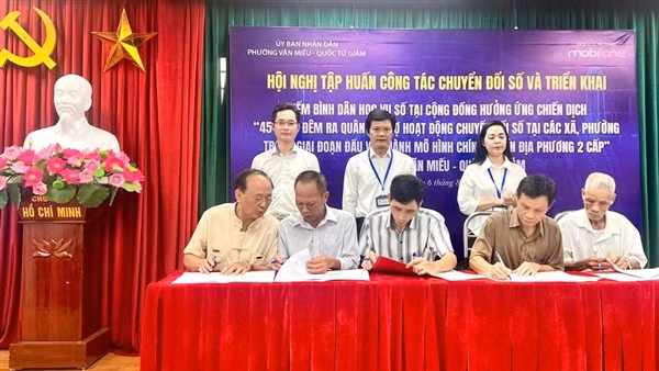 MobiFone đồng hành triển khai Chiến dịch 45 ngày đêm chuyển đổi số tại các xã phường