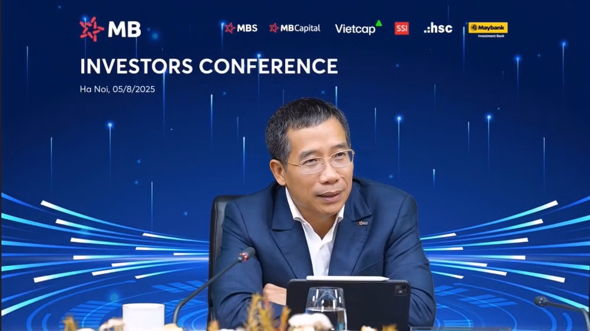 &nbsp;MB khẳng định vị thế Big 5, dẫn đầu về hiệu quả và chuyển đổi số -0