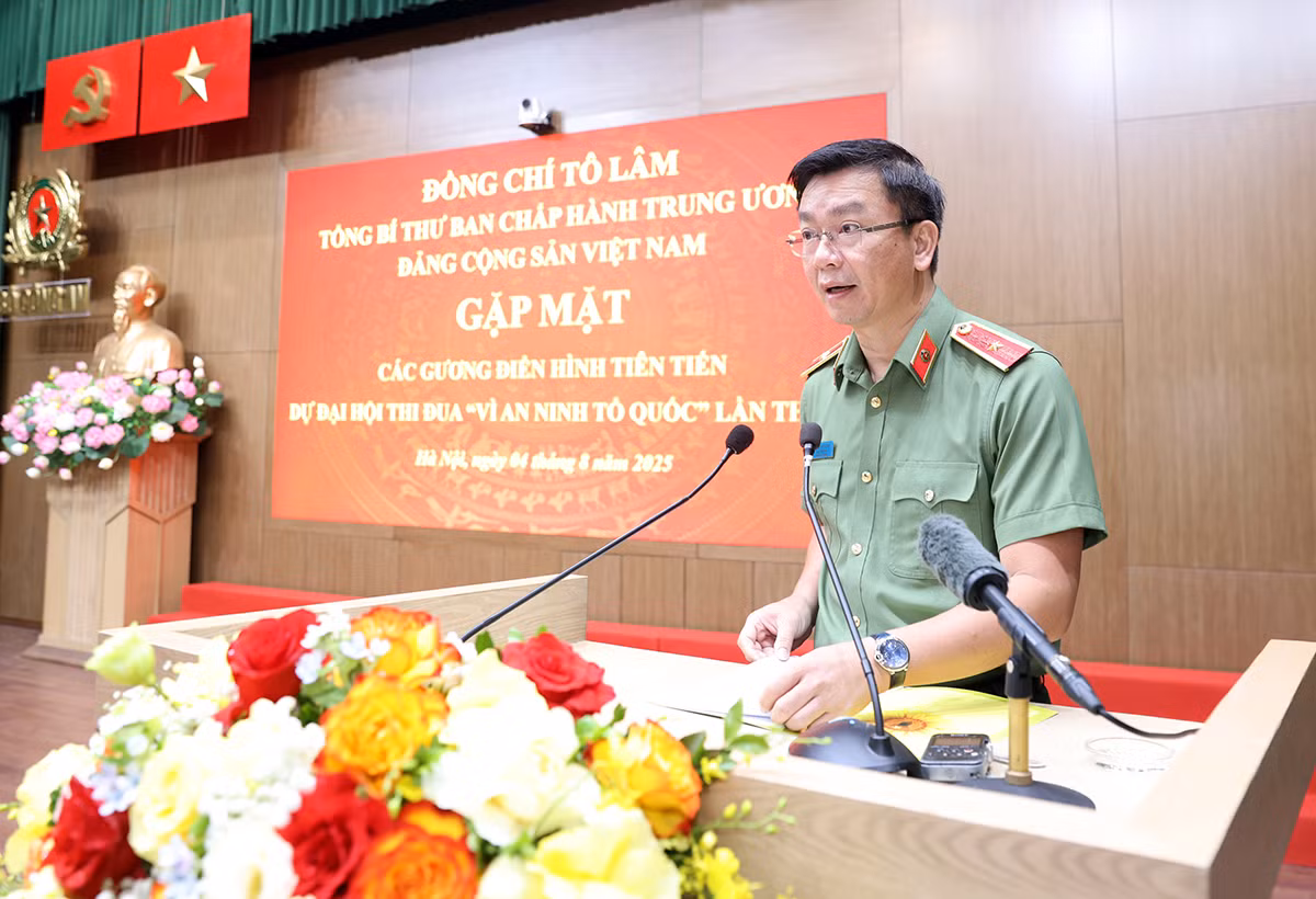 Tổng Bí thư Tô Lâm gặp mặt thân mật điển hình tiên tiến Đại hội Thi đua 