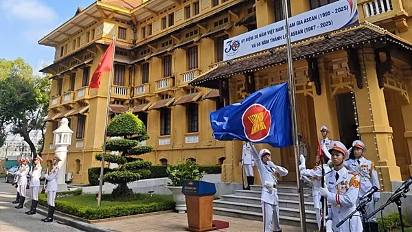 Trang trọng lễ thượng cờ kỷ niệm 58 năm Ngày thành lập ASEAN
