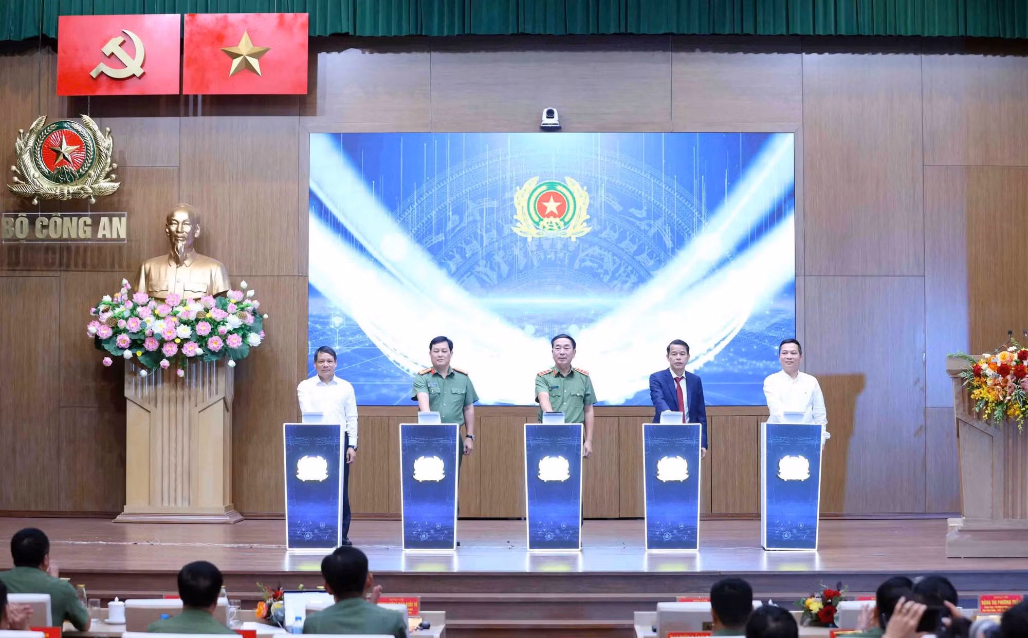 Cổng Thông tin điện tử Bộ Công an ra mắt giao diện mới - Cầu nối thông tin chính thống, hữu ích -0
