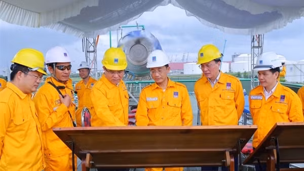 “Một đội ngũ – Một mục tiêu”: Sức mạnh đoàn kết trong lãnh đạo toàn diện của Đảng bộ Petrovietnam
