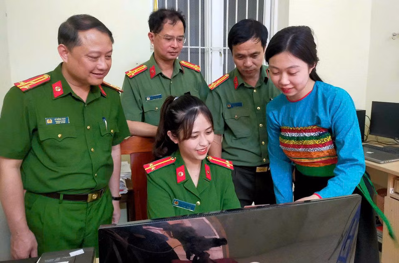 Thanh Hoá đi đầu cấp đổi Thẻ Đảng viên trên nền tảng dữ liệu dân cư -0