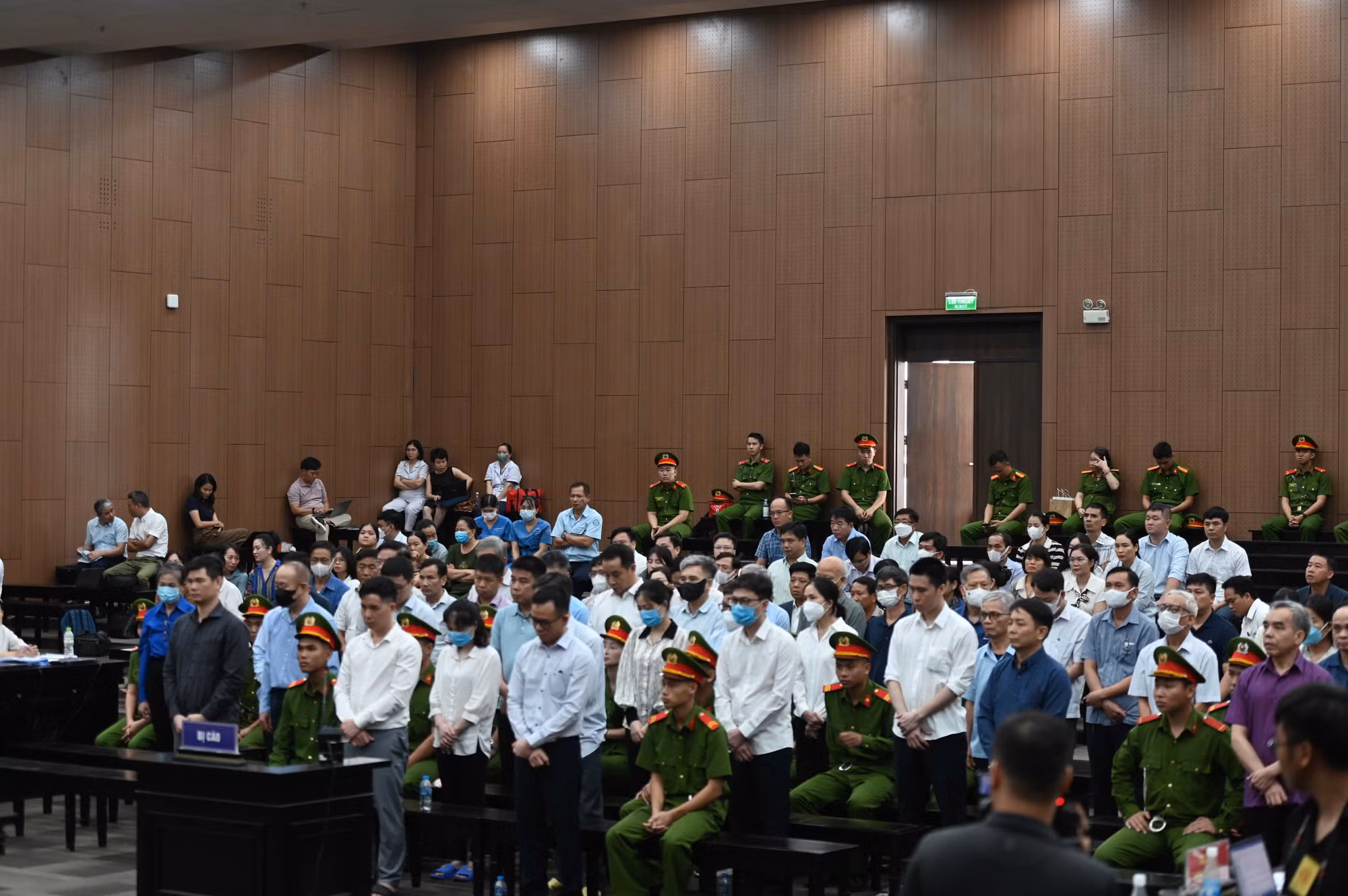 Nhiều cựu Bí thư Tỉnh ủy và cựu Chủ tịch UBND tỉnh hầu tòa trong vụ án ở Tập đoàn Phúc Sơn -0
