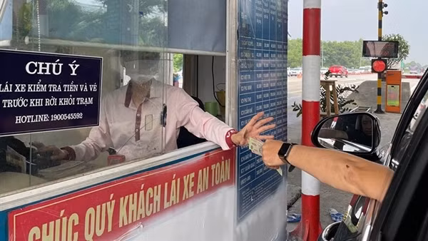 Chính thức thu phí không dừng trên cao tốc, nhiều xe gặp lỗi khi qua trạm ảnh 13