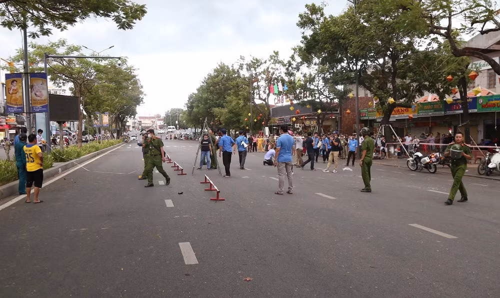 Lực lượng Công an vận động người dân nhặt được vàng sớm trả lại cho nạn nhân -0