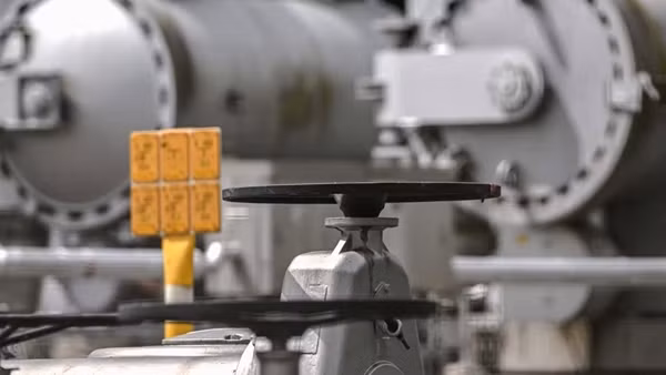 Thêm một nước châu Âu bị Nga cắt nguồn cung khí đốt