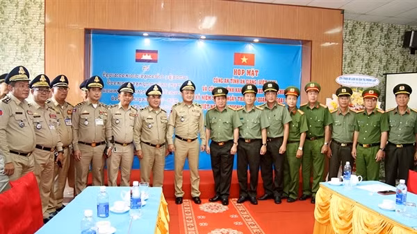 Đẩy mạnh hợp tác, bảo đảm ổn định an ninh biên giới
