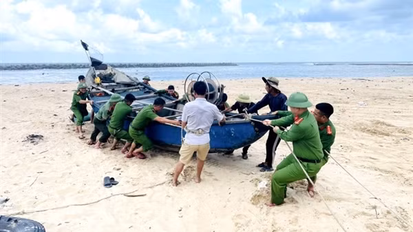 Hà Tĩnh huy động cả hệ thống chính trị chủ động ứng phó với bão Bualoi