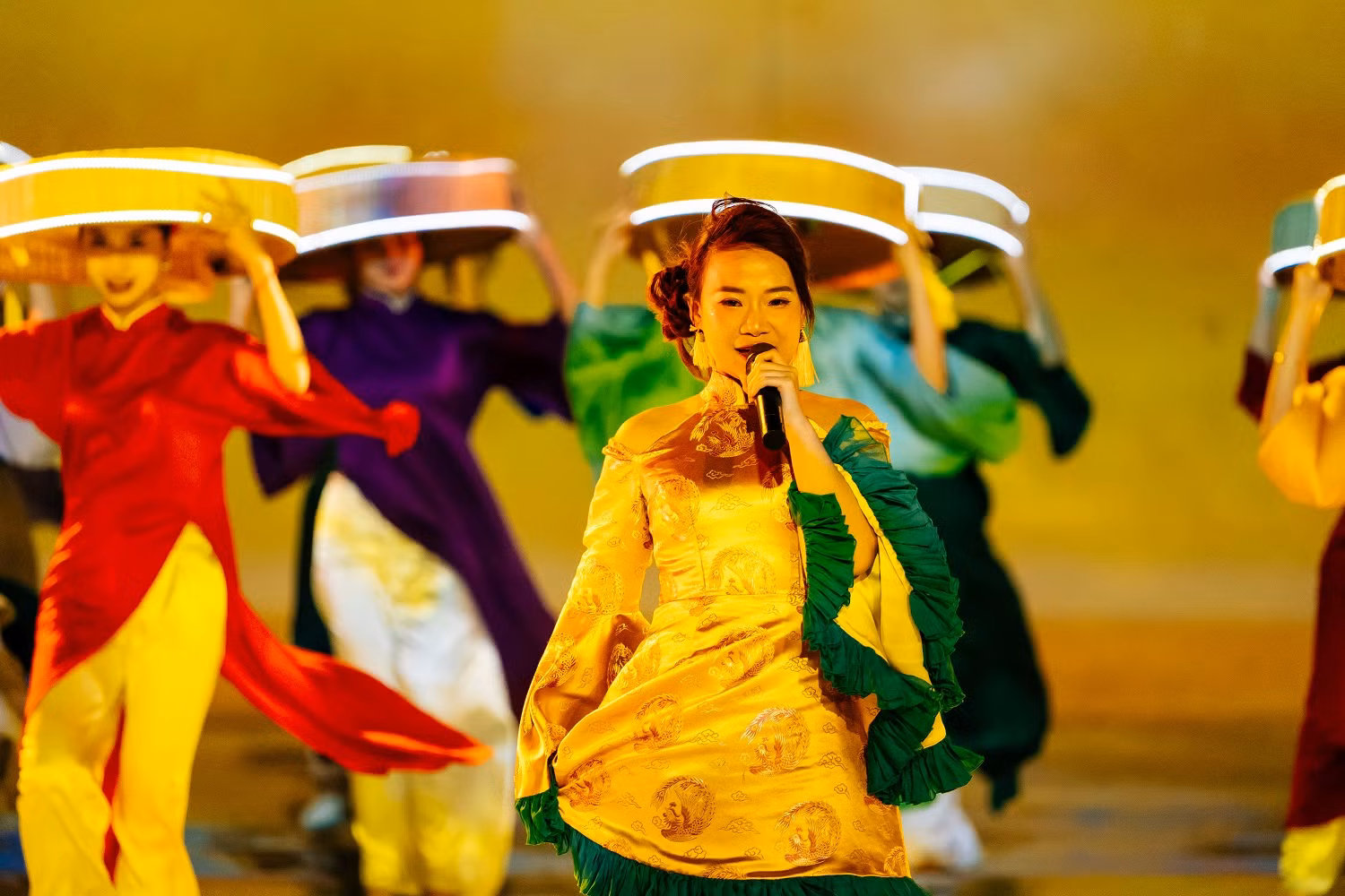 Khi ngân hàng trở thành “người kể chuyện” văn hóa cho thế hệ trẻ -0