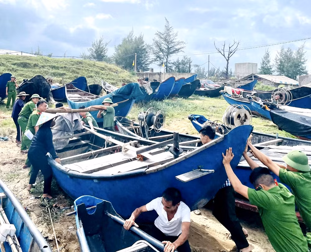 Hà Tĩnh huy động cả hệ thống chính trị chủ động ứng phó với bão số 10 -0