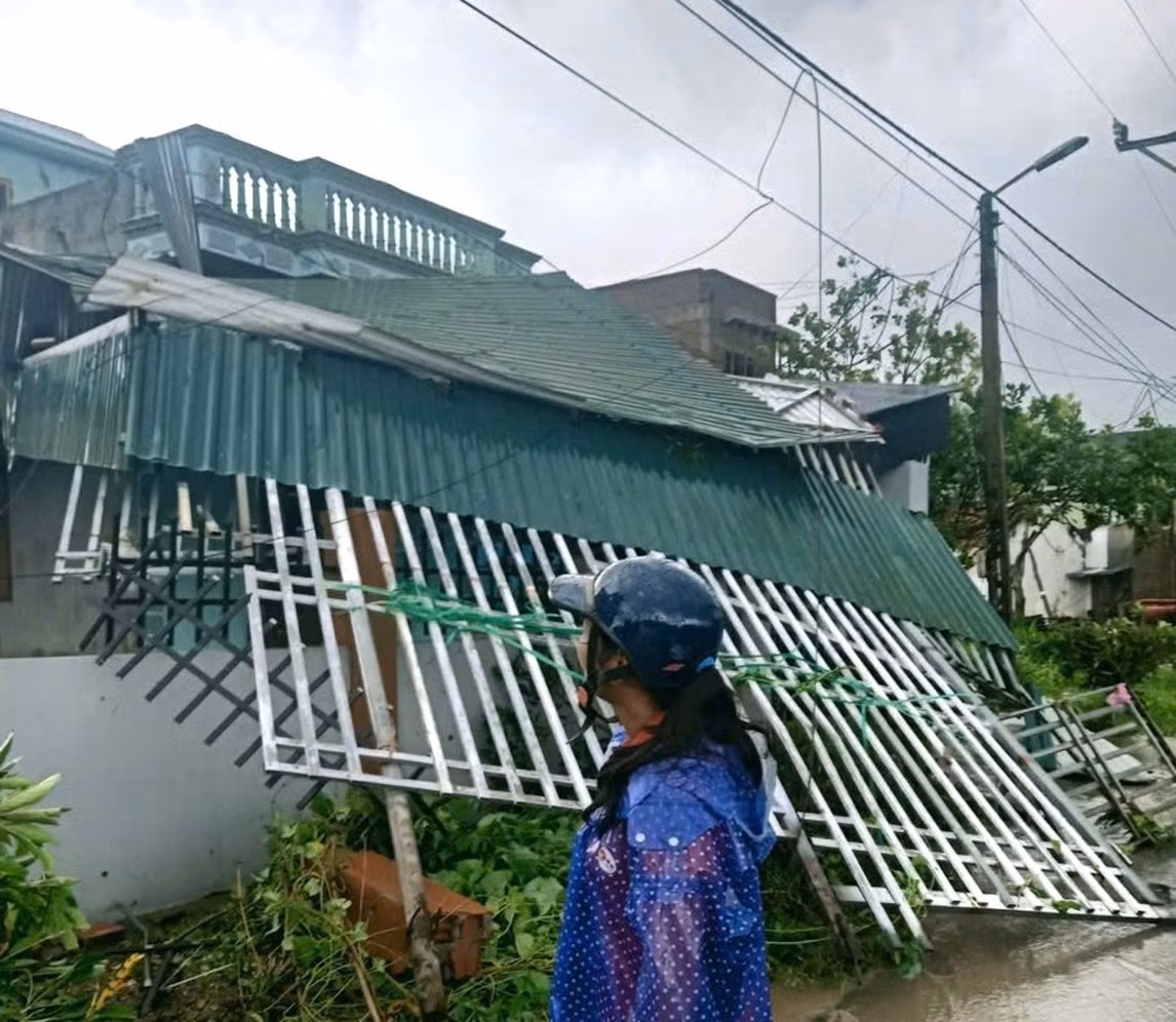 Hải Phòng, Quảng Ninh: lốc xoáy khiến nhiều người bị thương, tài sản bị hư hại nặng -0