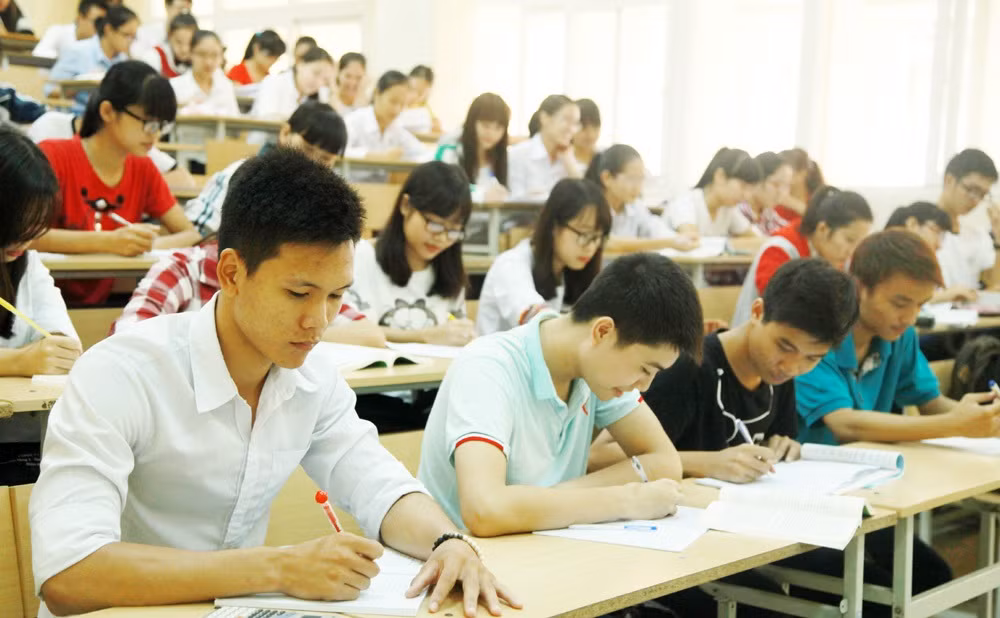 Hội đồng trường - tưởng sáng kiến, khi thực hiện lại thành 
