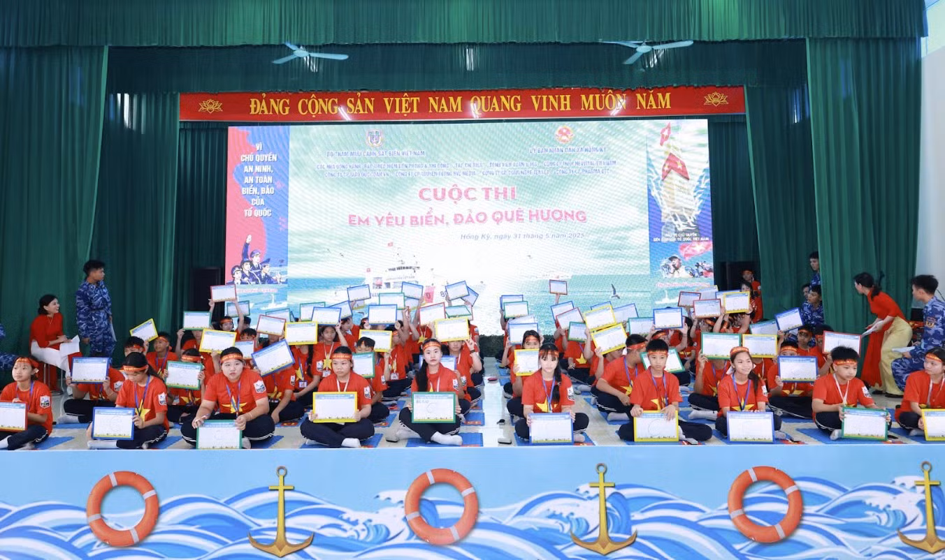 Tập huấn sử dụng phần mềm tổ chức Cuộc thi trực tuyến “Em yêu biển đảo quê hương” -1