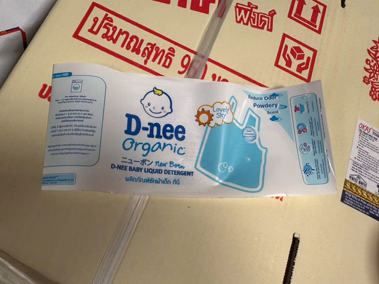 Mua hóa chất về pha chế để làm giả hàng ngàn sản phẩm nước giặt, nước tẩy rửa -2