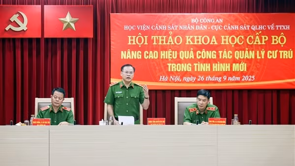 Nâng cao hiệu quả quản lý cư trú trong tình hình mới