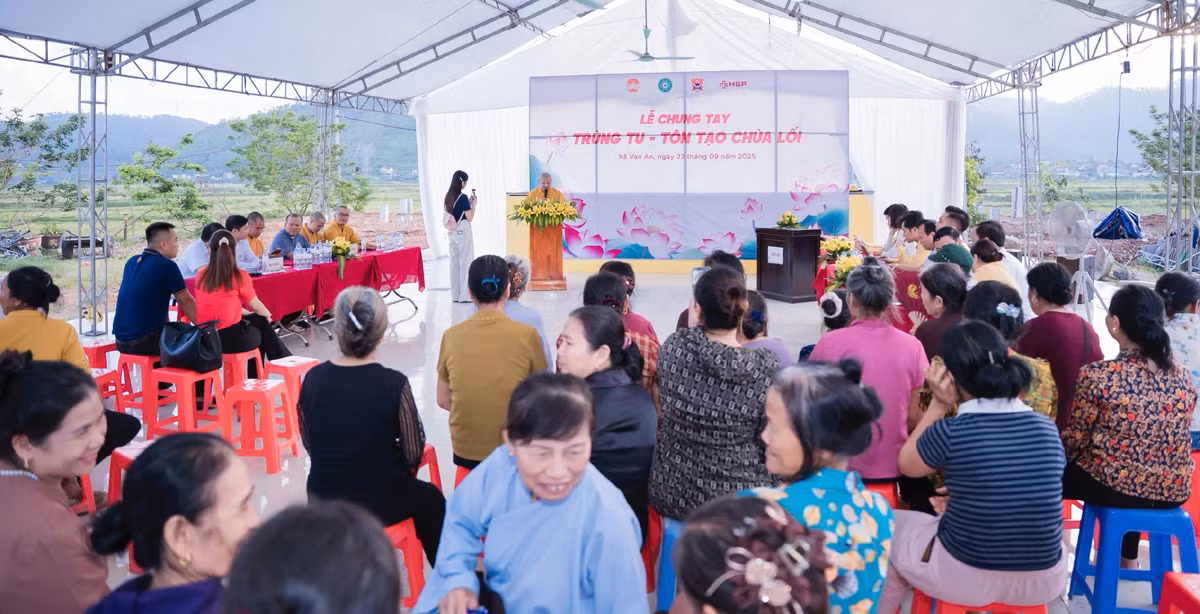 Hoàng Gia Phát Group tặng quà cho họ sinh nghèo và ủng hộ trùng tu, tôn tạo Chùa Lối -0