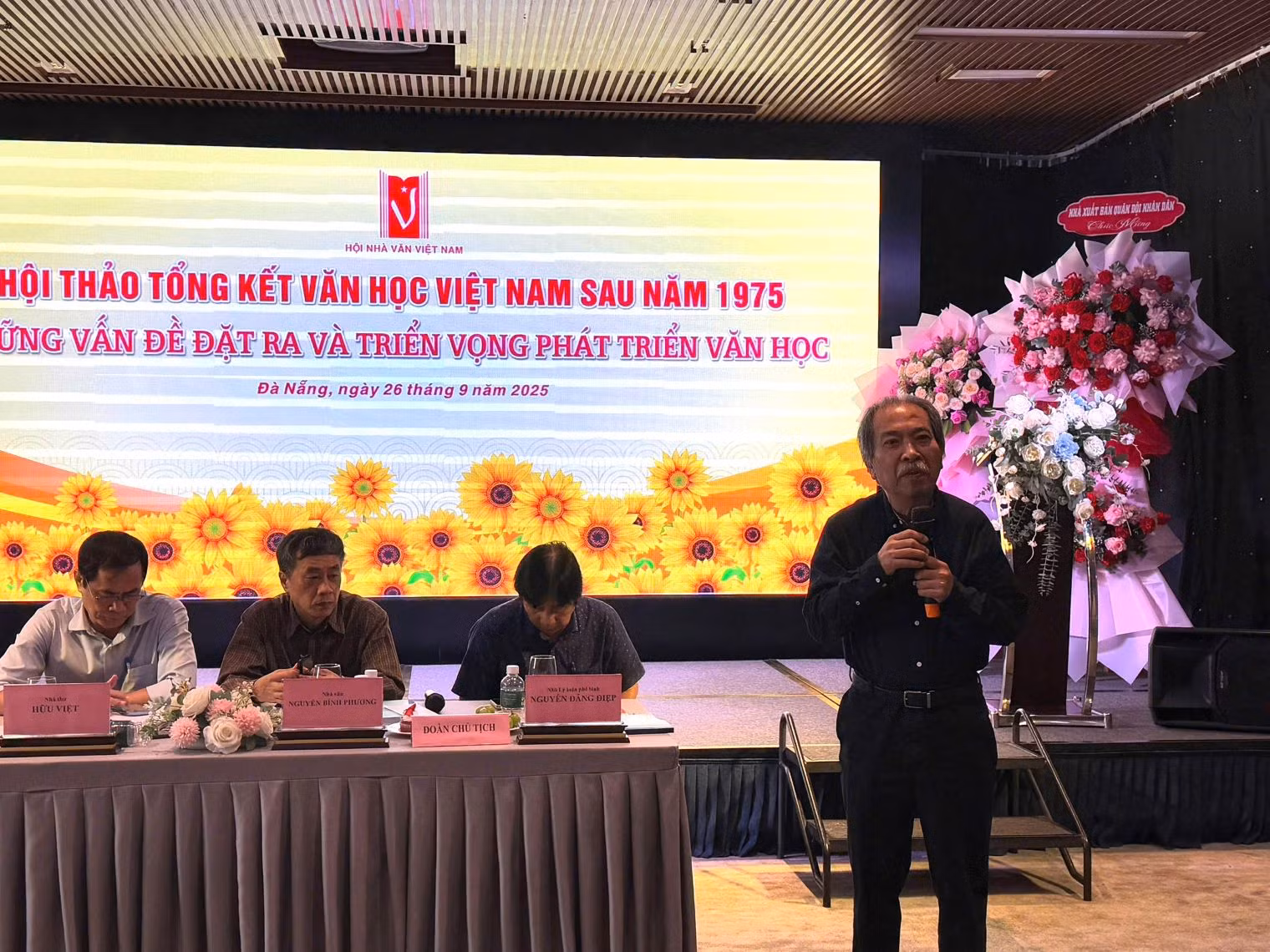 Hội thảo tổng kết 50 năm văn học Việt Nam sau 1975: Những vấn đề đặt ra và triển vọng phát triển văn học -0