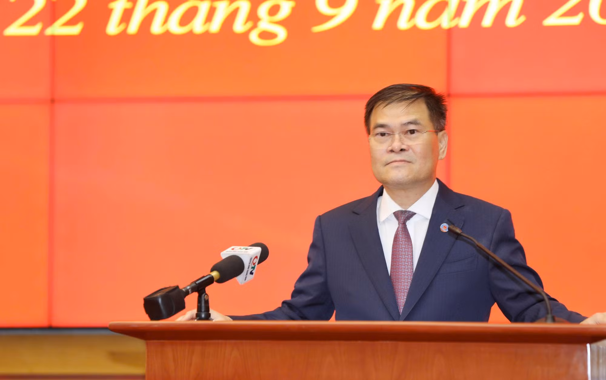 Thứ trưởng Bộ Tài chính Bùi Văn Khắng giữ chức Phó Bí thư Tỉnh ủy Quang Ninh -0