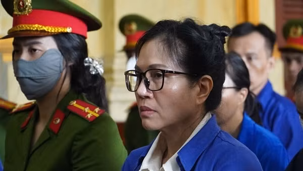 “Nữ tướng SJC” và những&nbsp;phi vụ “ăn” vàng
