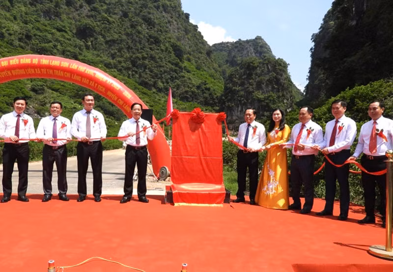 Khánh thành tuyến đường kết nối phát triển sản xuất vùng cây trồng đặc sản Lạng Sơn -0