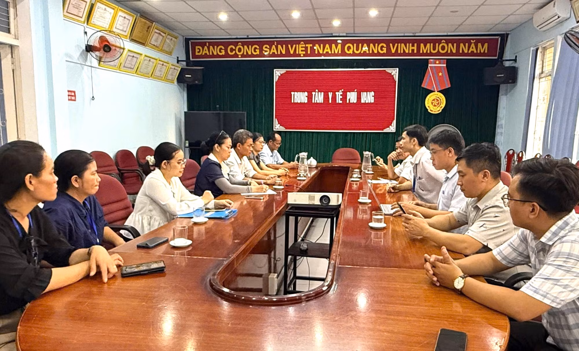 14 người nhập viện sau khi ăn bánh mì -0