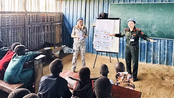 Cô giáo Công an Việt Nam ở Nam Sudan