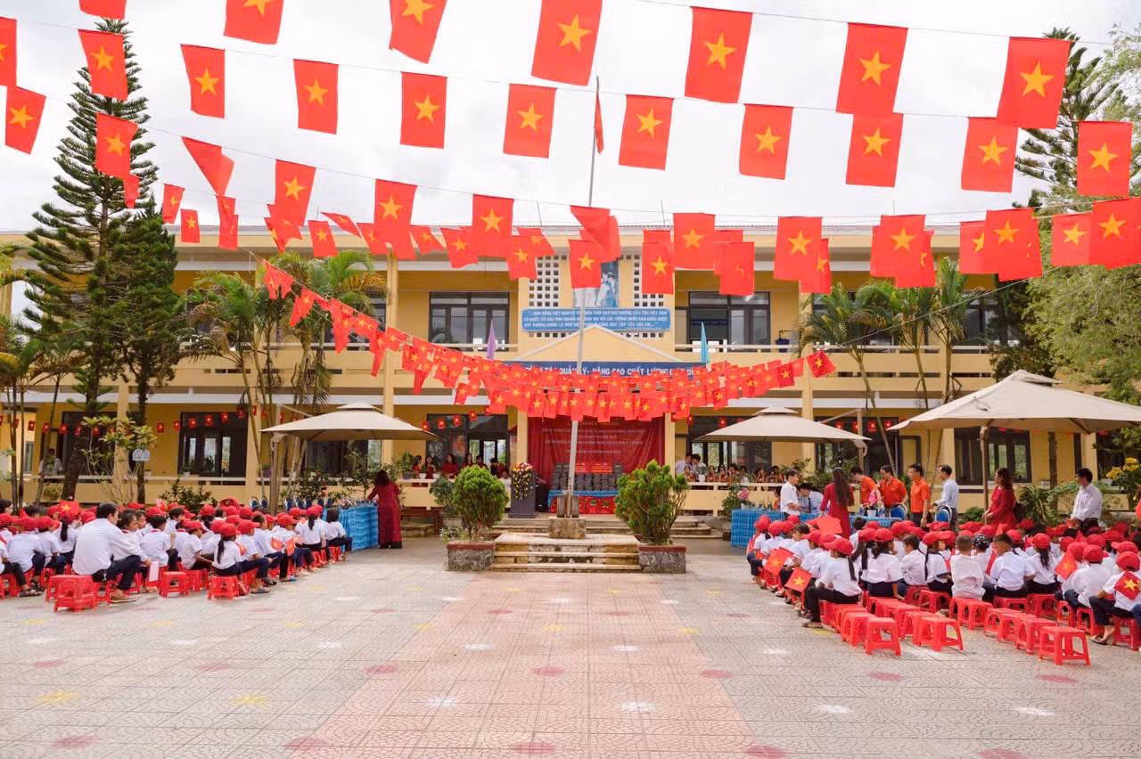 MSB trao tặng 8 phòng học và công trình vệ sinh tại Huế -0