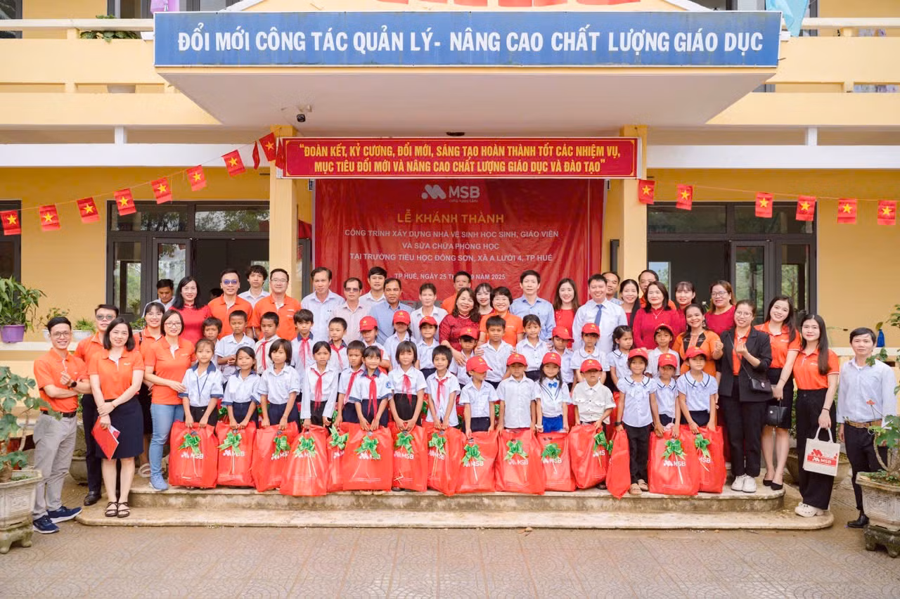 MSB trao tặng 8 phòng học và công trình vệ sinh tại Huế -0