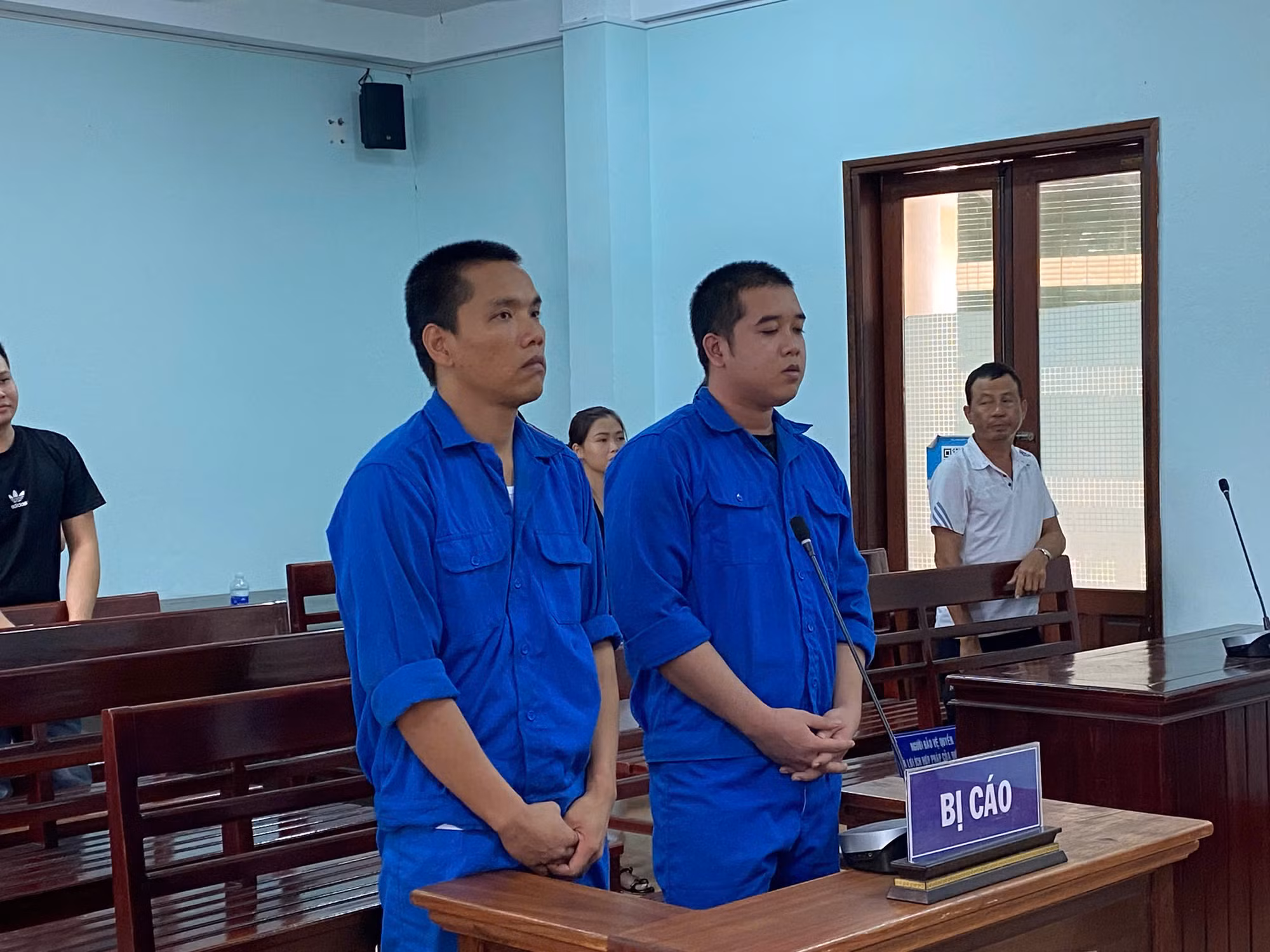 Mở tiệc sinh nhật bằng ma túy, đôi bạn thân lãnh hơn 15 năm tù -0