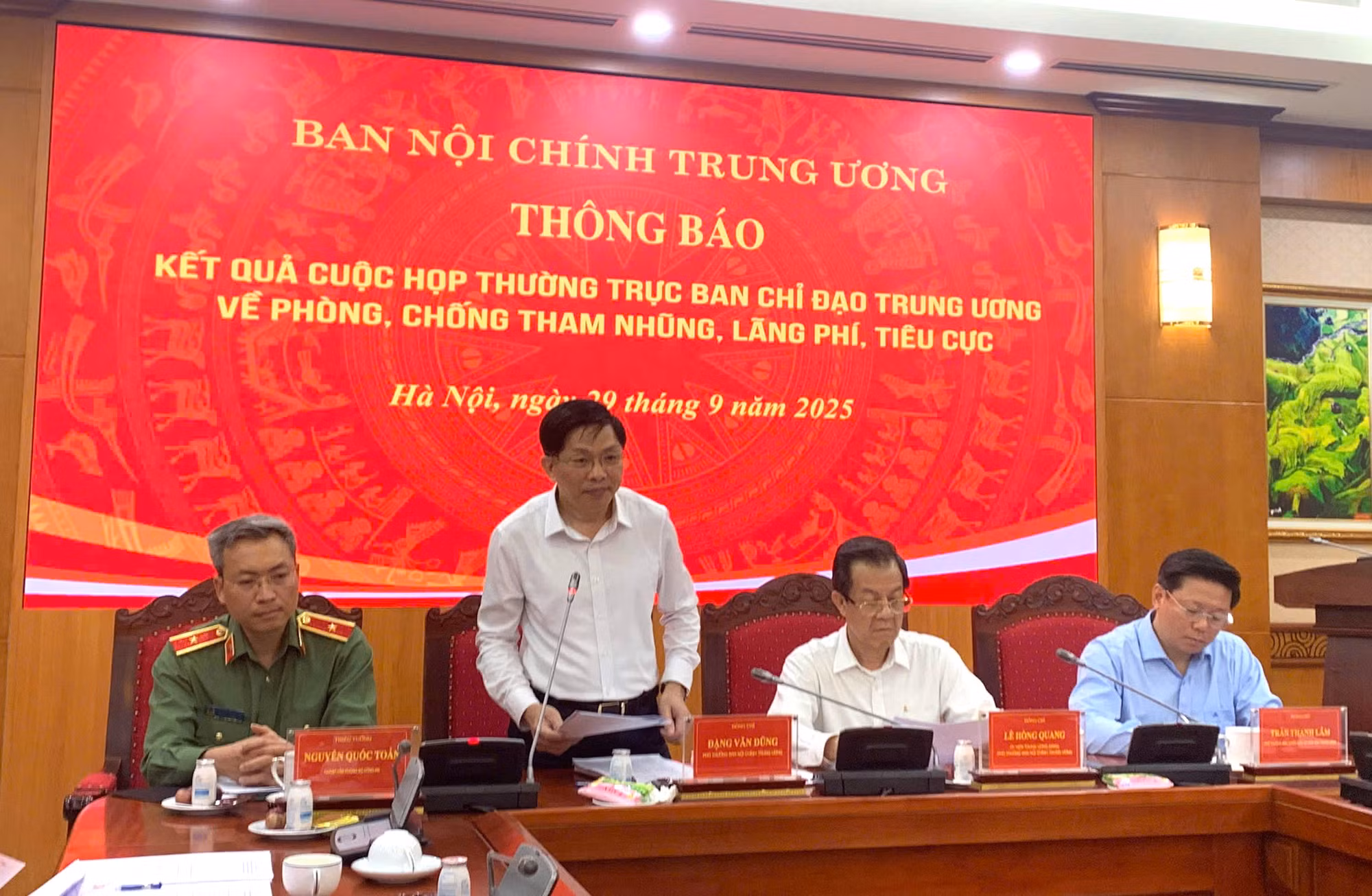 Gần 3 tháng, truy tố 470 vụ/1.296 bị can vi phạm về phòng, chống tham nhũng, lãng phí, tiêu cực -0
