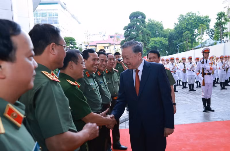 Công an nhân dân vì Đảng, vì dân -0